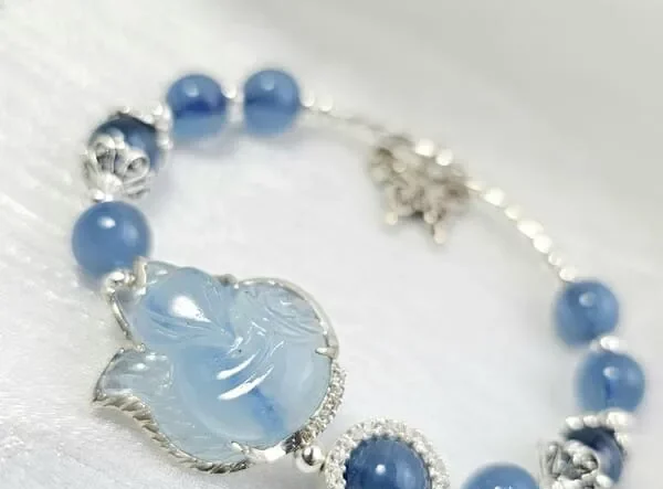 Aquamarine hợp với mệnh gì